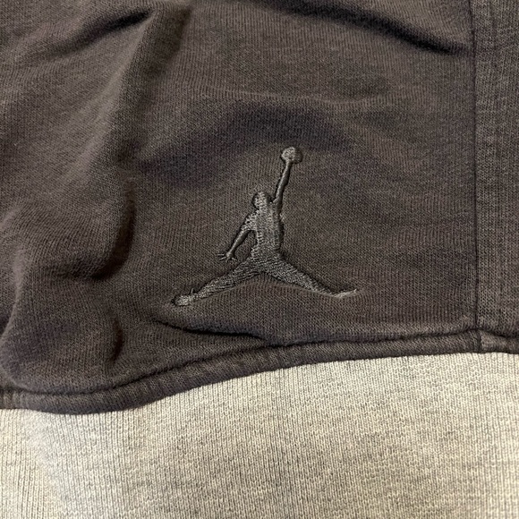 Air Jordan Shorts size XL - Picture 3 of 5